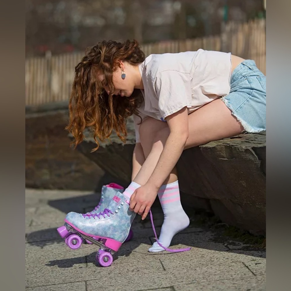 NIB Cosmic Pearl Roller Skates in Snake Print size 11